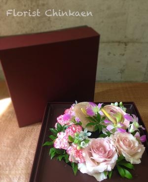 ピンクのフラワーボックス｜「フローリストちんかえん」　（兵庫県神戸市中央区の花キューピット加盟店 花屋）のブログ